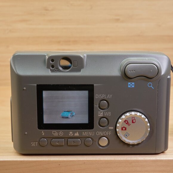 Canon PowerShot A20 2.1 MP Digital Camera w/ 3x Optical Zoom, Tested & Working - Picture 4 of 7